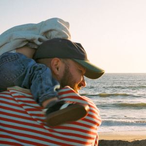 دانلود آلبوم LOOK, I'm Alive از Quinn XCII